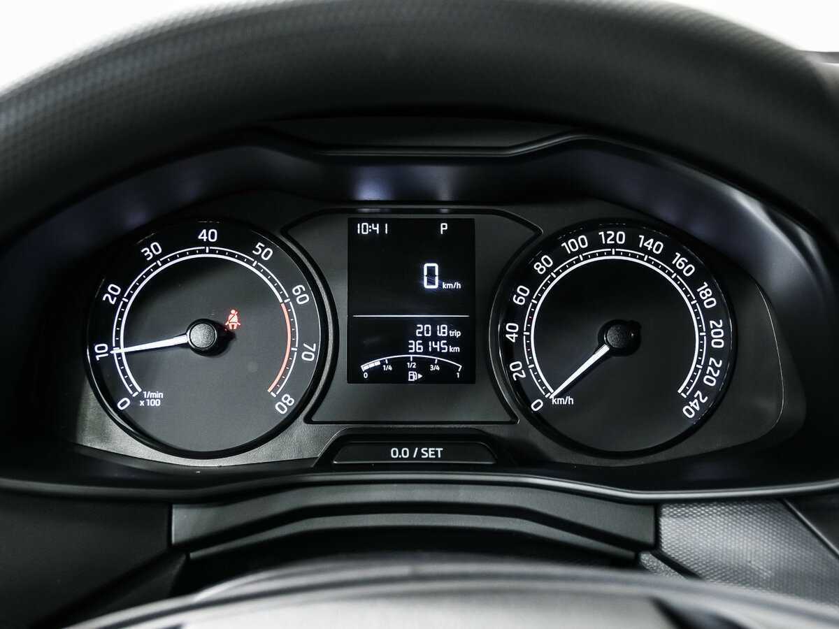 Купить Skoda Rapid с пробегом. Фото: #9