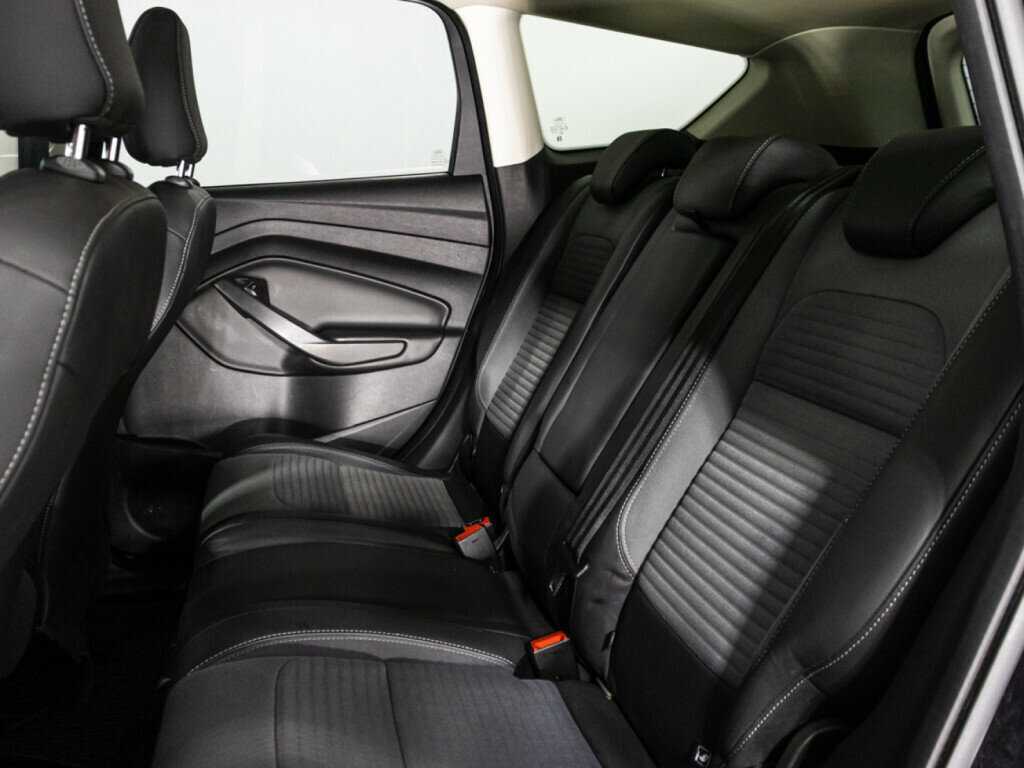 Купить Ford Kuga с пробегом. Фото: #9