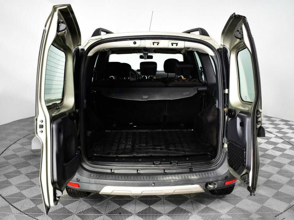 Купить Lada (ВАЗ) Largus с пробегом. Фото: #14