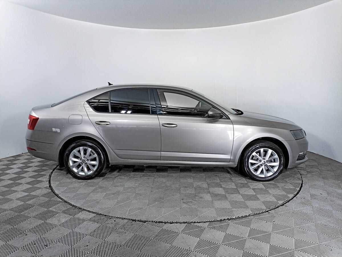 Купить Skoda Octavia с пробегом. Фото: #3