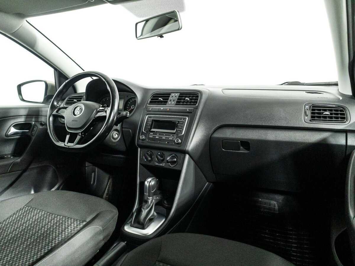 Купить Volkswagen Polo с пробегом. Фото: #8