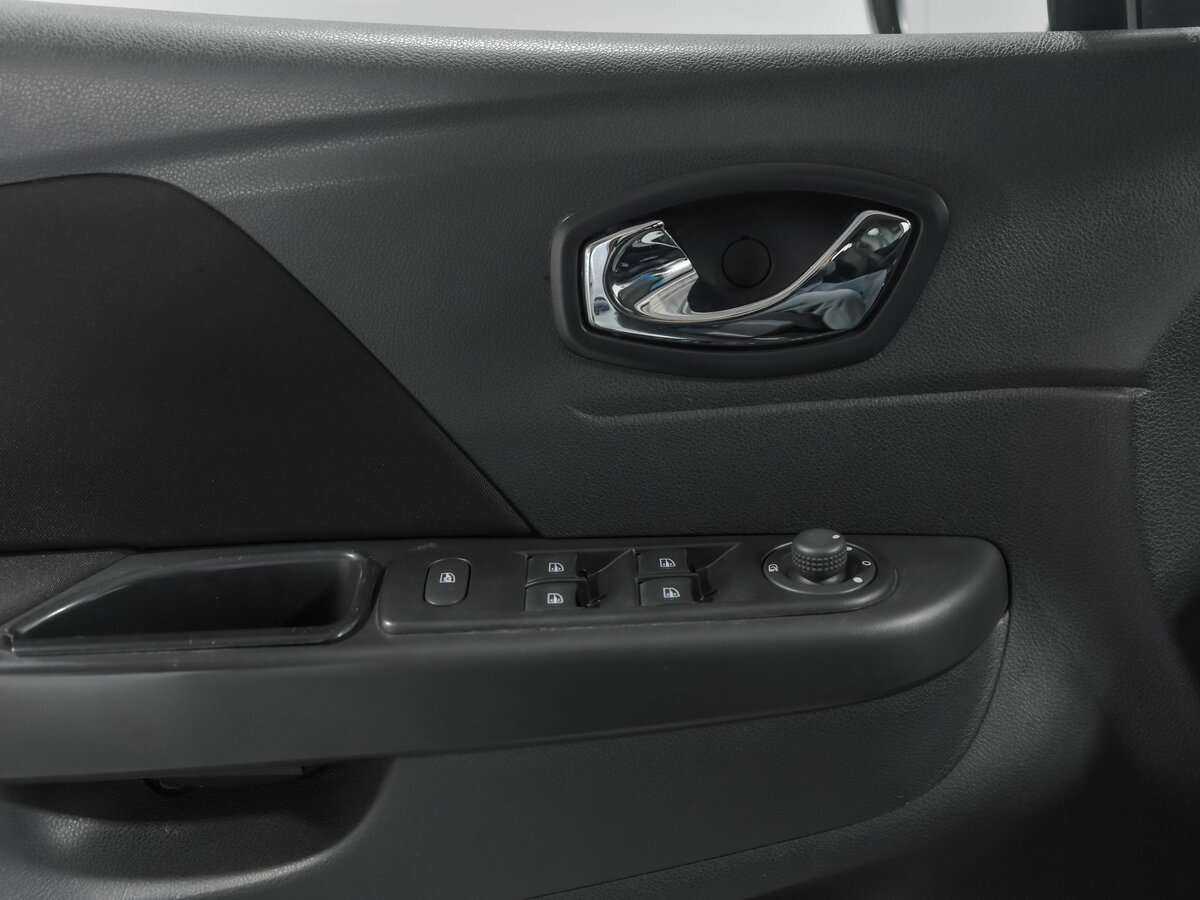 Купить Renault Kaptur с пробегом. Фото: #10