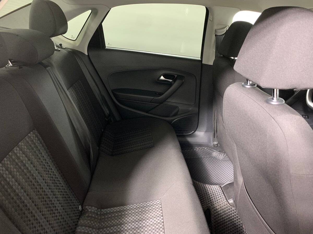 Купить Volkswagen Polo с пробегом. Фото: #15