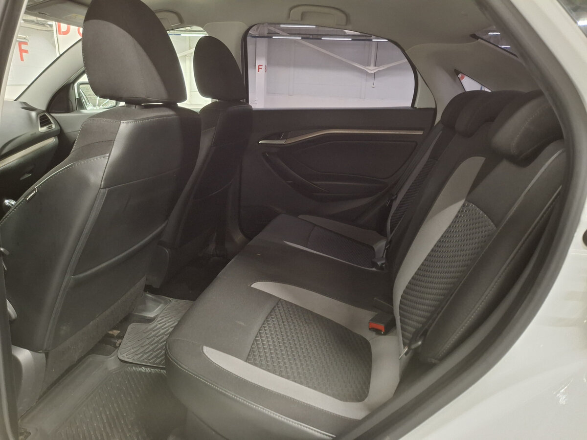 Купить Lada (ВАЗ) Vesta с пробегом. Фото: #11