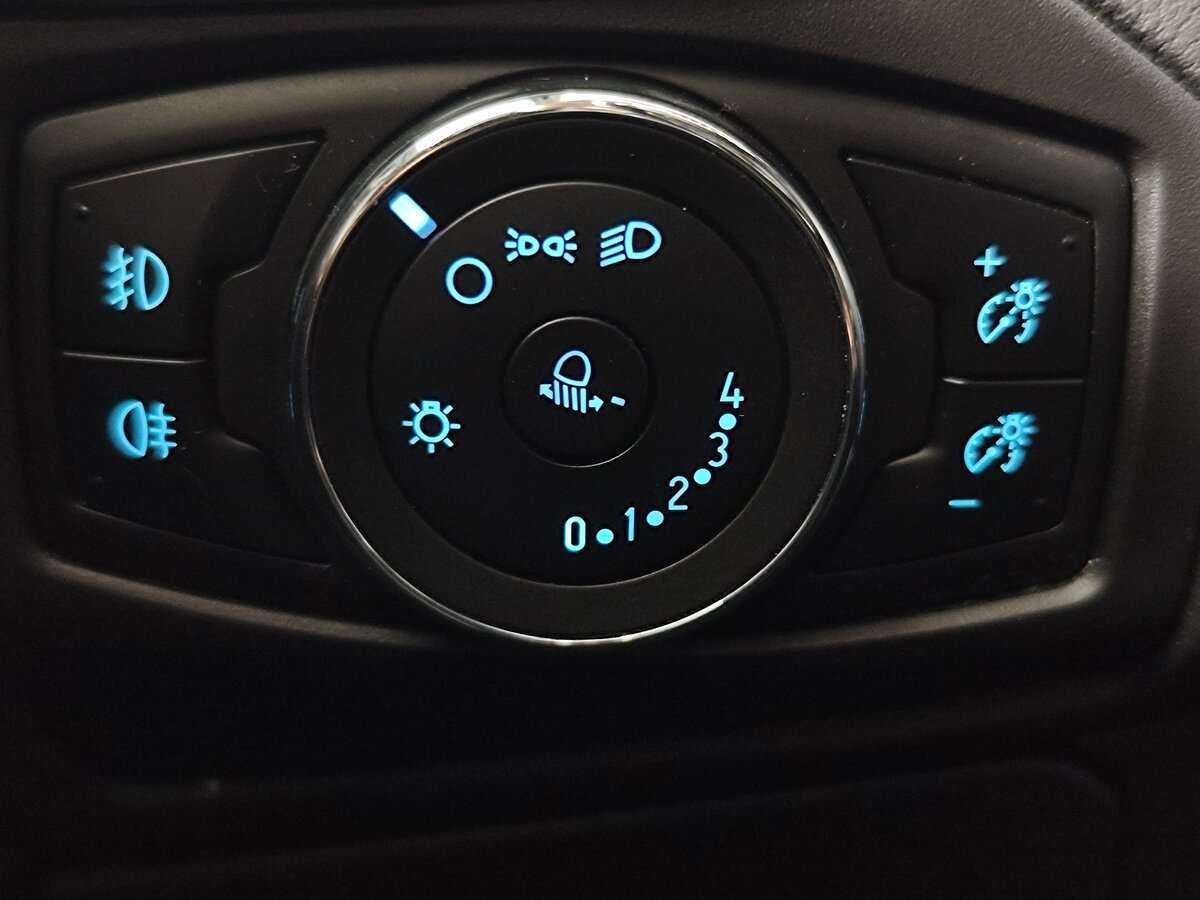 Купить Ford Focus с пробегом. Фото: #19