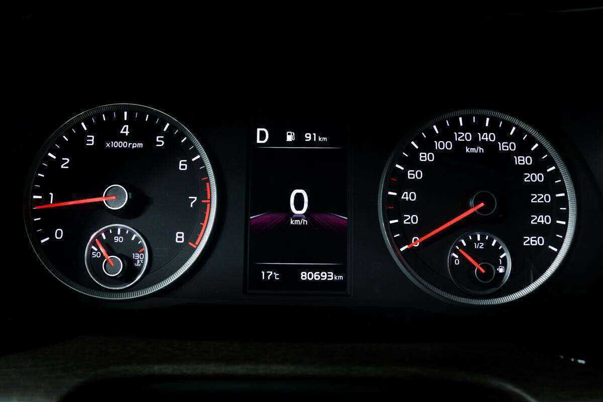 Купить Kia K5 с пробегом. Фото: #9