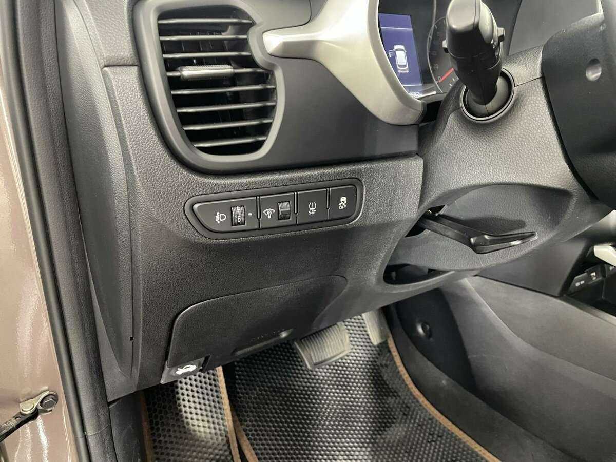 Купить Kia Rio с пробегом. Фото: #8