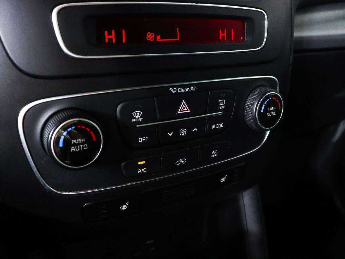 Купить Kia Sorento с пробегом. Фото: #12
