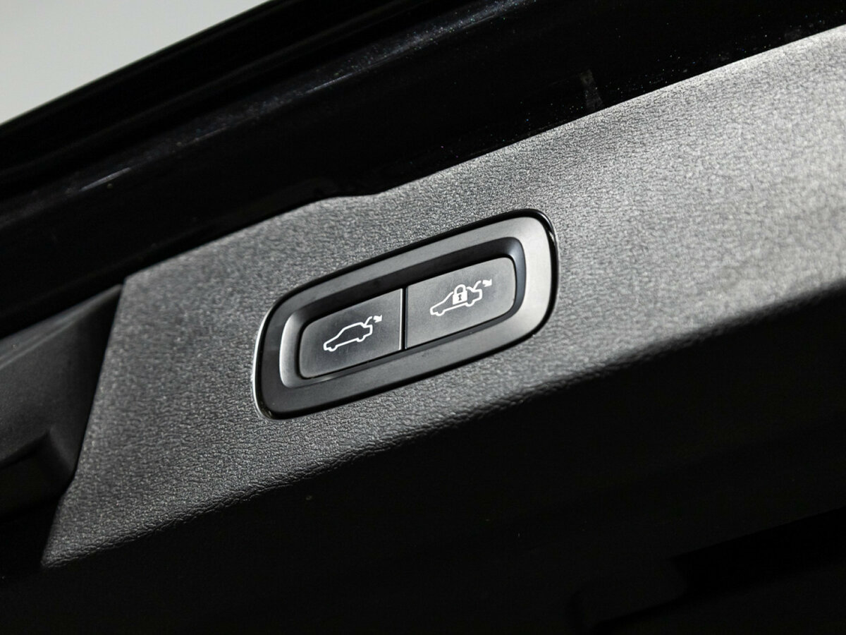 Купить Volvo V60 с пробегом. Фото: #22