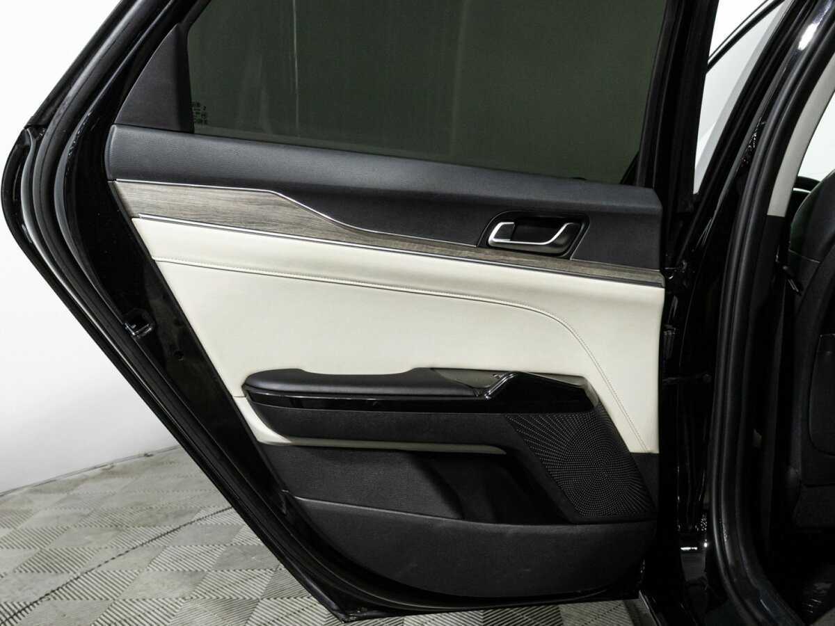 Купить Kia K5 с пробегом. Фото: #28