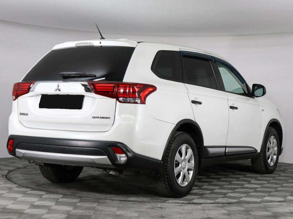 Купить Mitsubishi Outlander с пробегом. Фото: #4