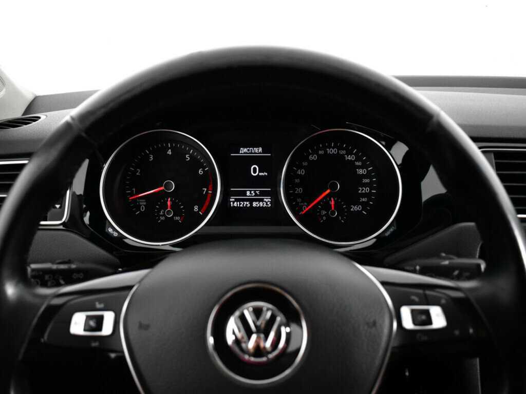 Купить Volkswagen Jetta с пробегом. Фото: #10