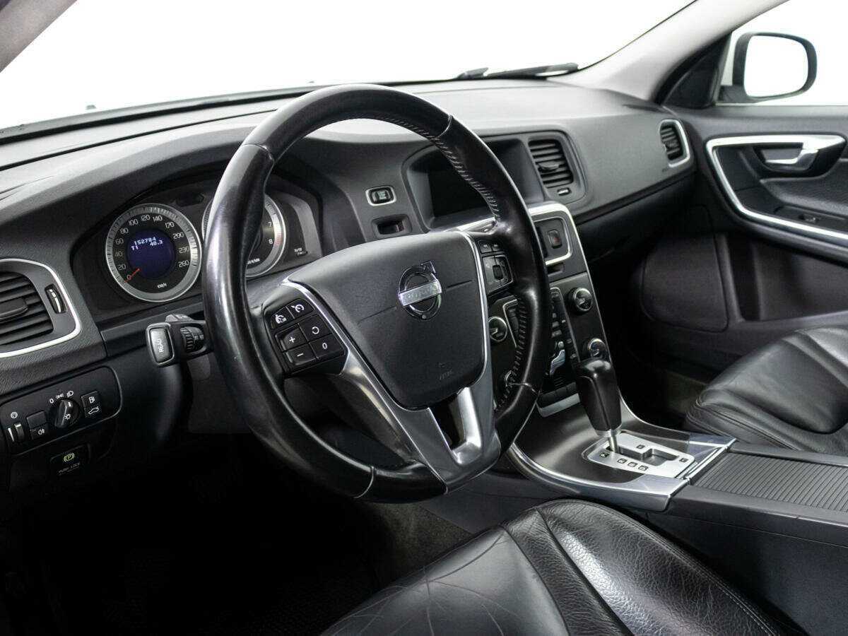 Купить Volvo S60 с пробегом. Фото: #10