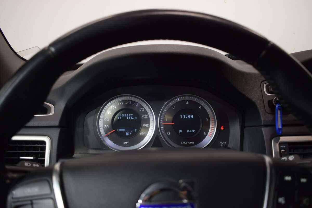 Купить Volvo XC70 с пробегом. Фото: #20