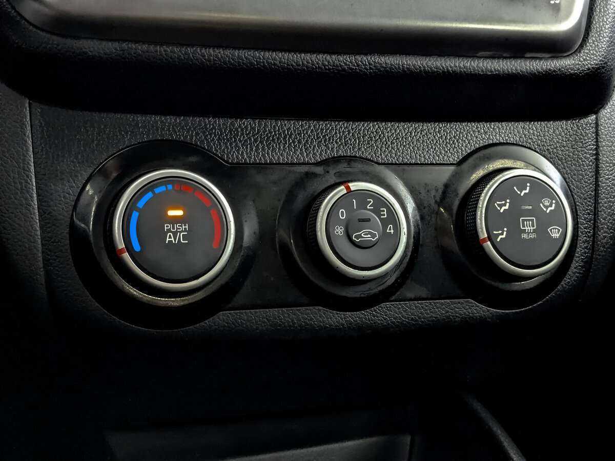 Купить Kia Rio с пробегом. Фото: #15