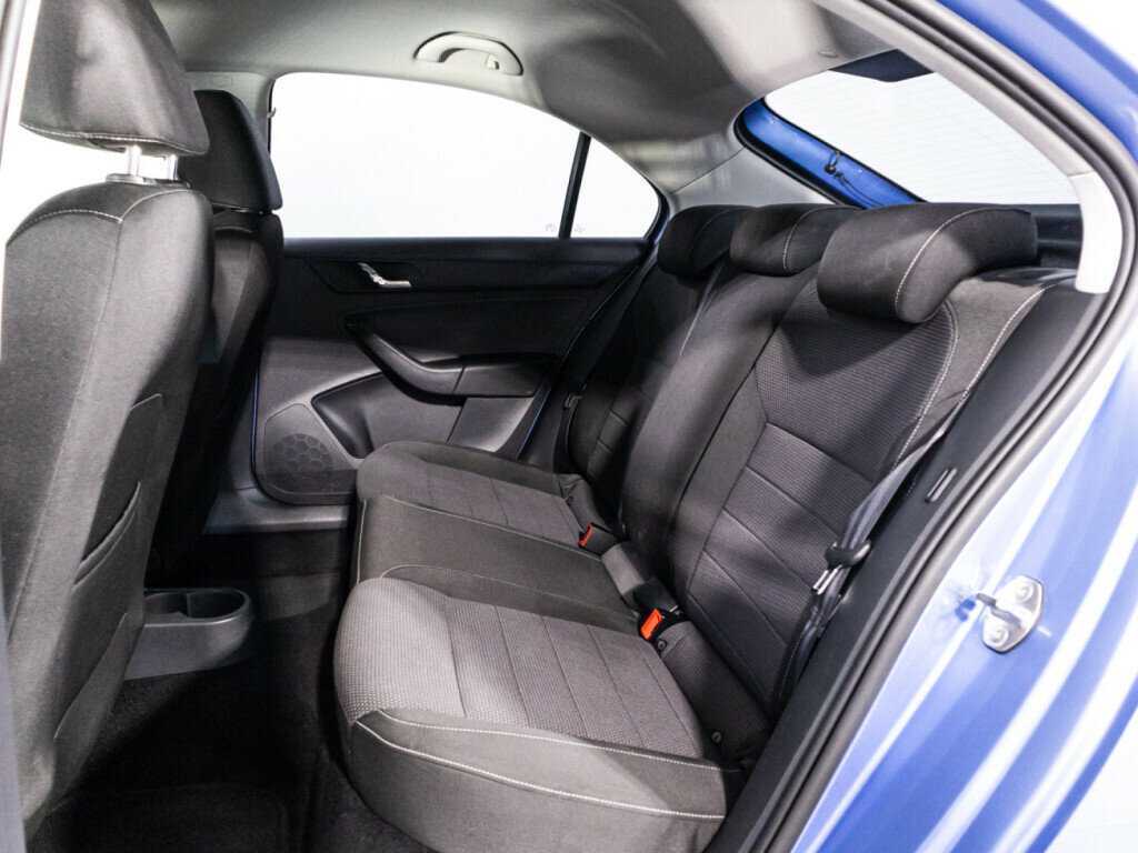 Купить Skoda Rapid с пробегом. Фото: #9