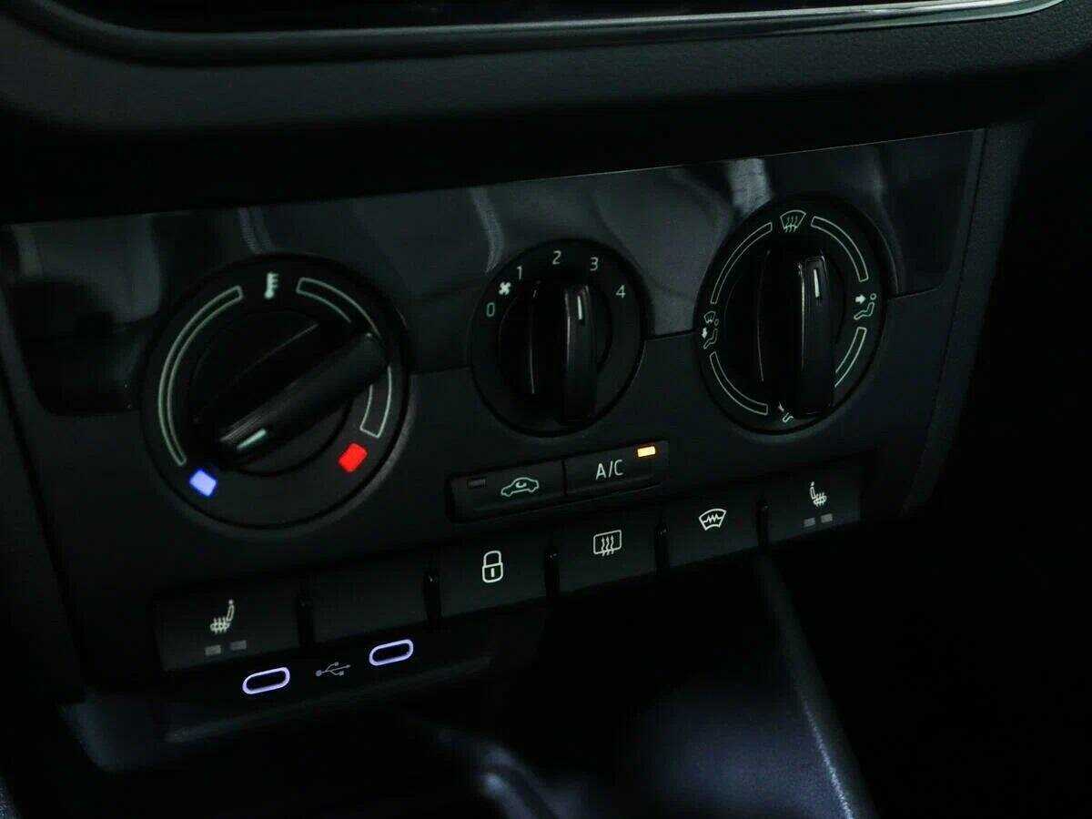 Купить Skoda Rapid с пробегом. Фото: #13