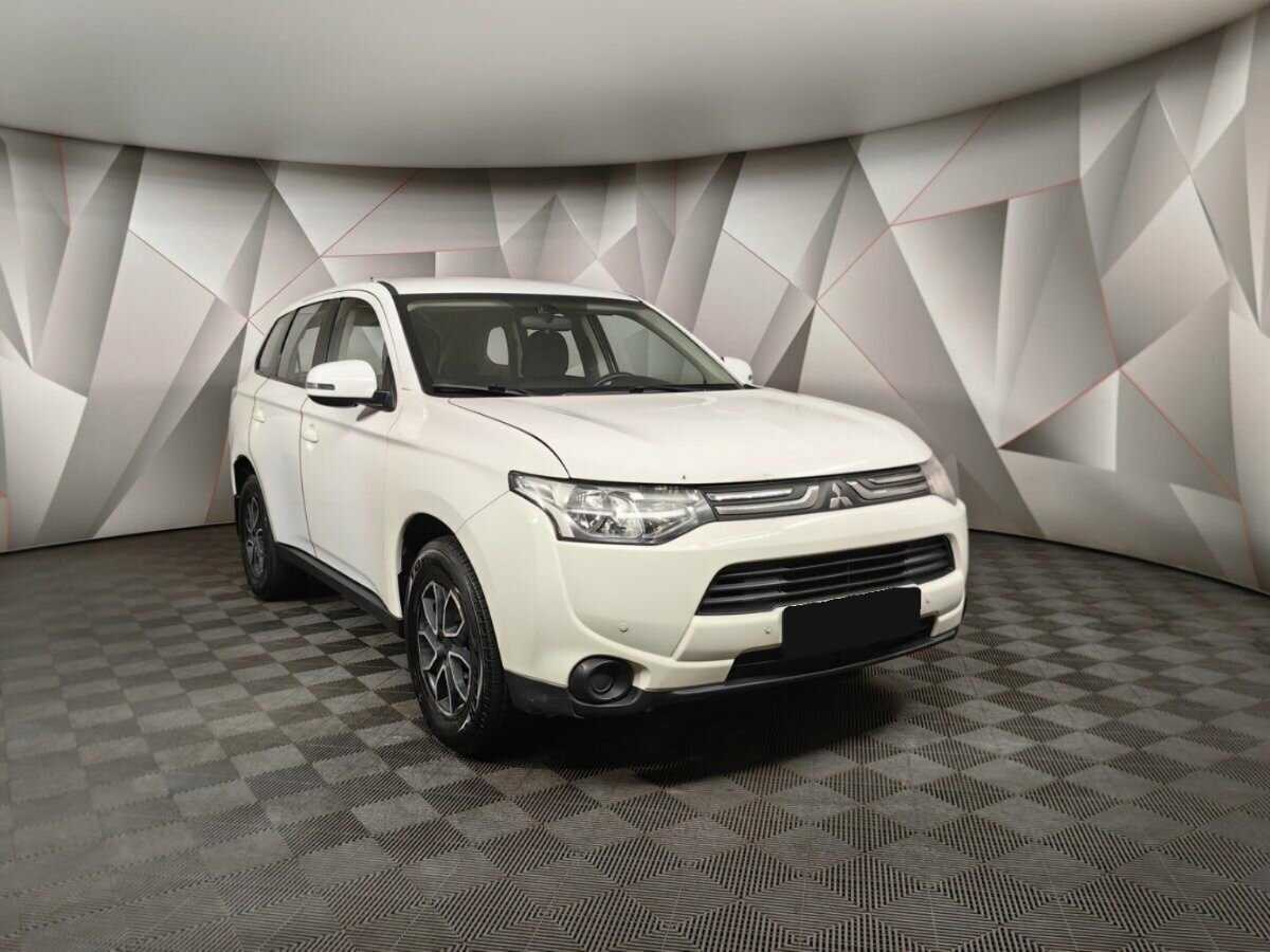 Купить Mitsubishi Outlander с пробегом. Фото: #2