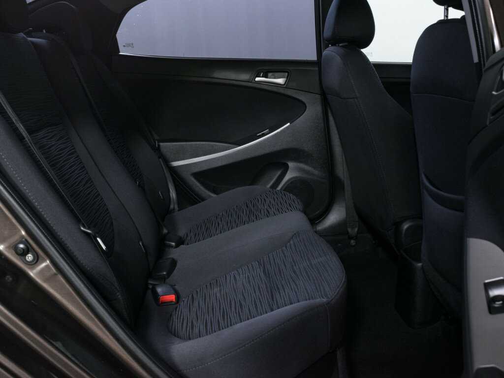 Купить Hyundai Solaris с пробегом. Фото: #8