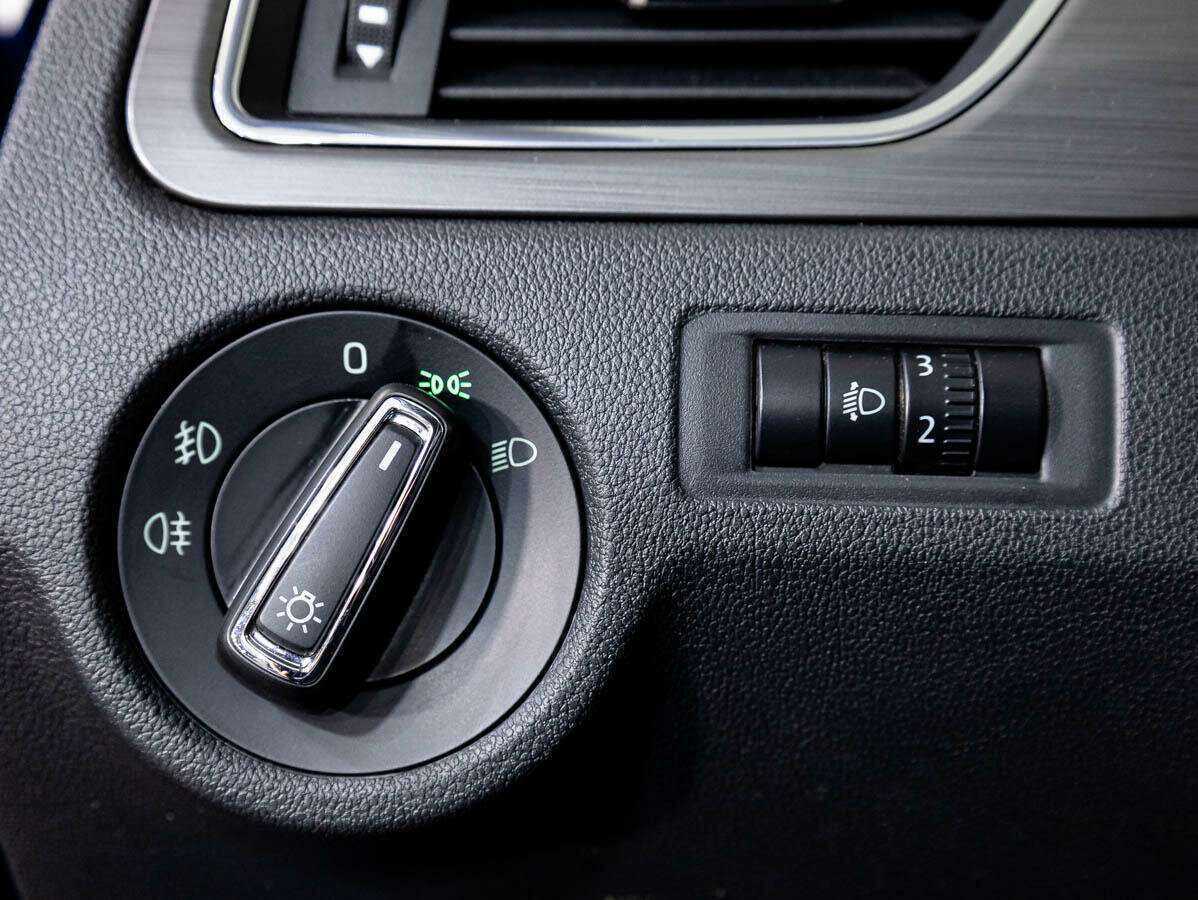 Купить Skoda Rapid с пробегом. Фото: #13