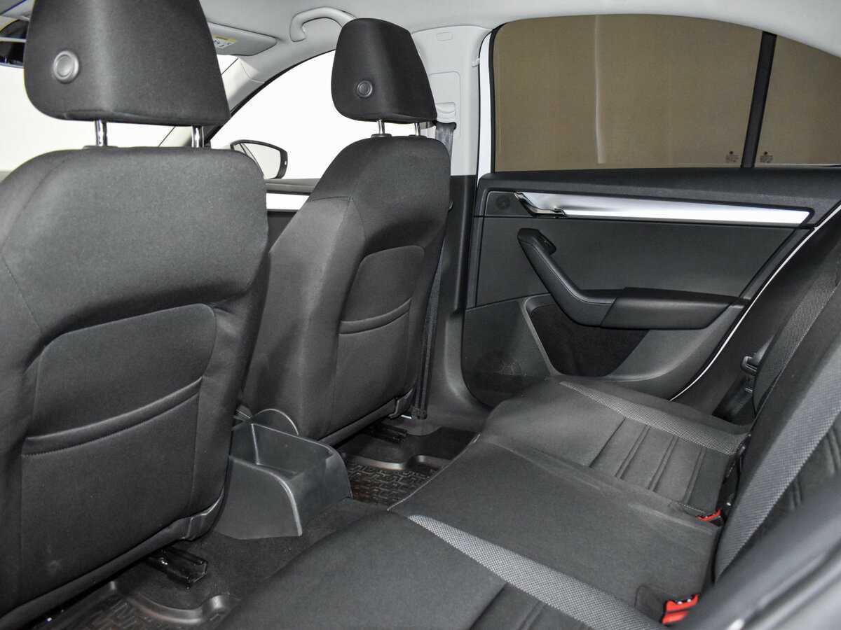 Купить Skoda Octavia с пробегом. Фото: #9