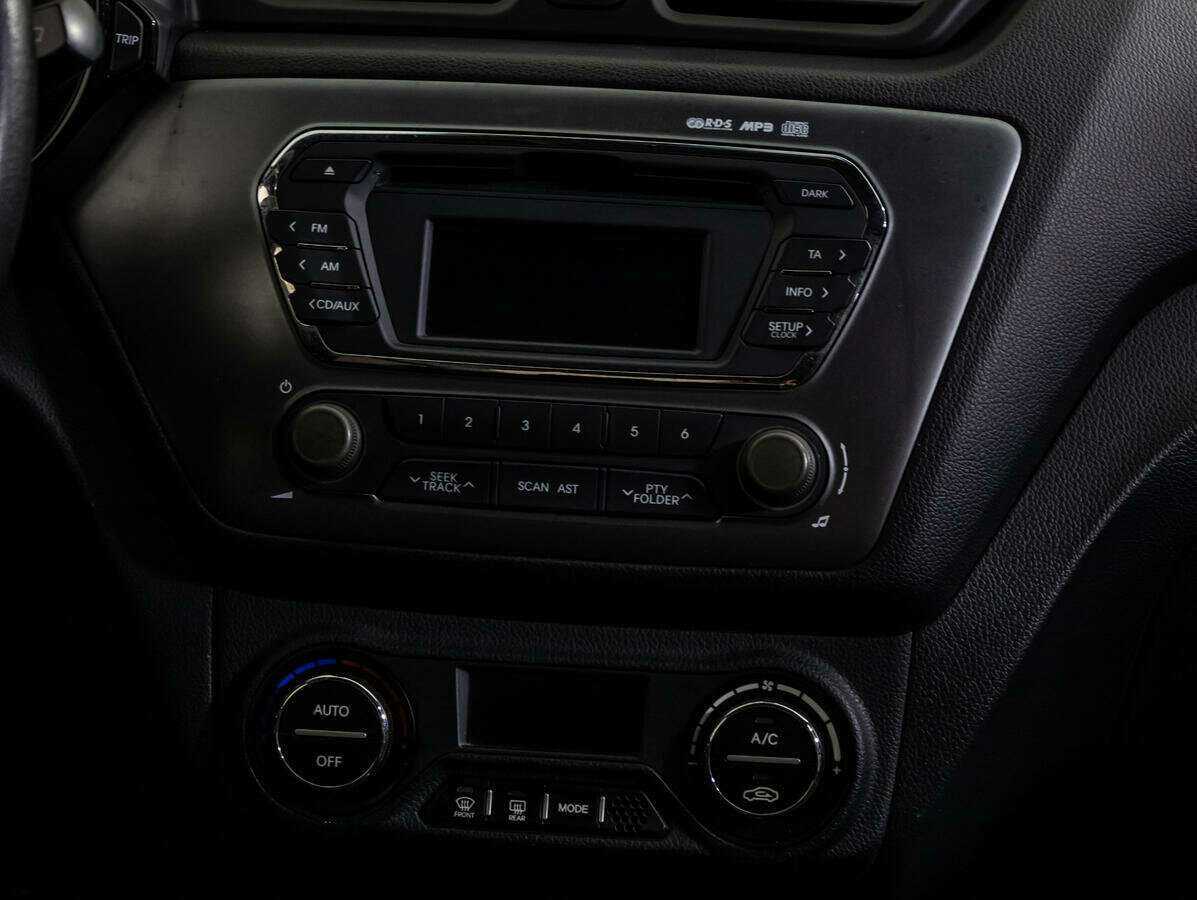 Купить Kia Rio с пробегом. Фото: #13