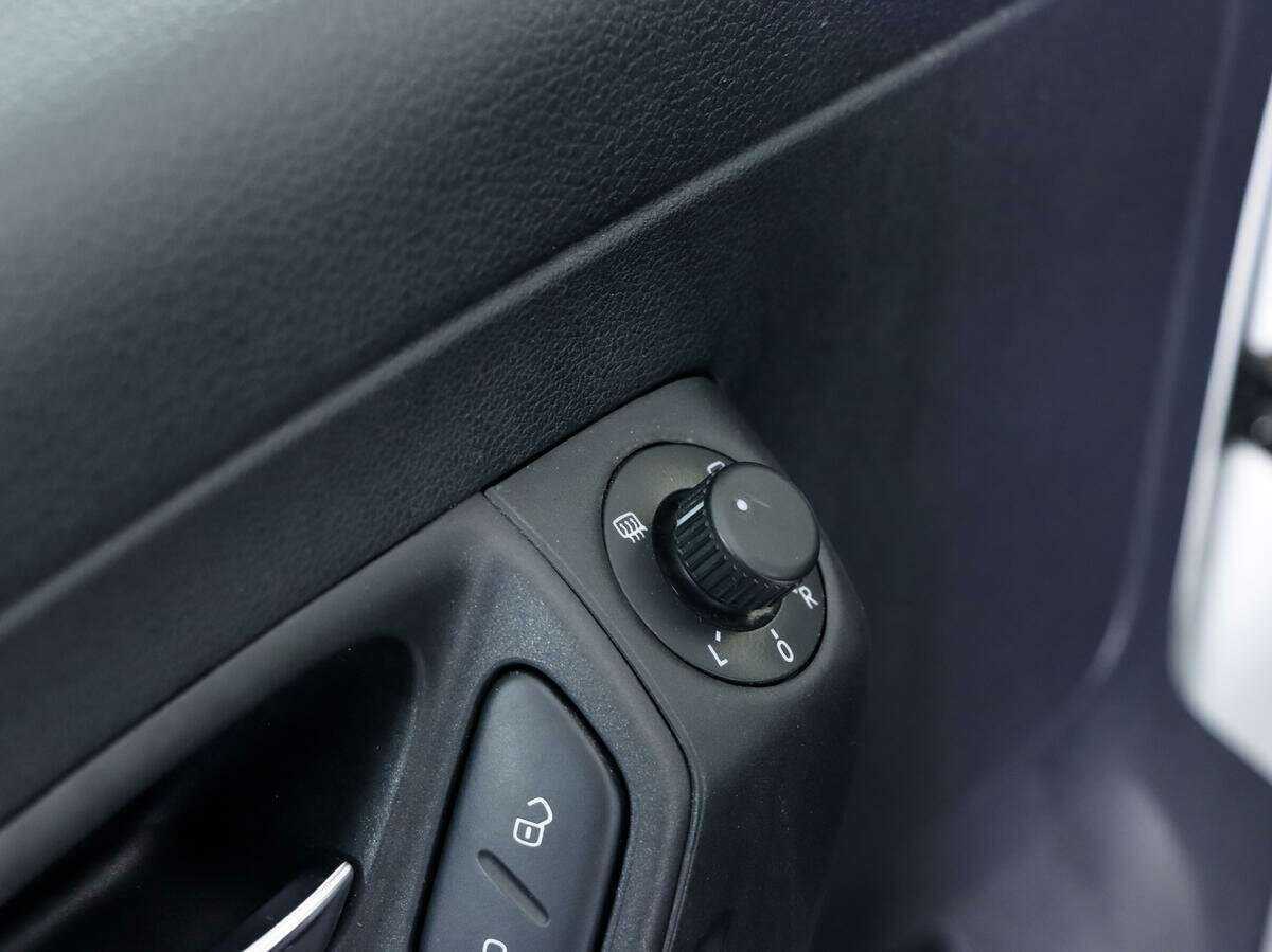 Купить Volkswagen Polo с пробегом. Фото: #14