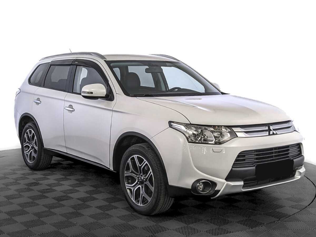 Купить Mitsubishi Outlander с пробегом. Фото: #2