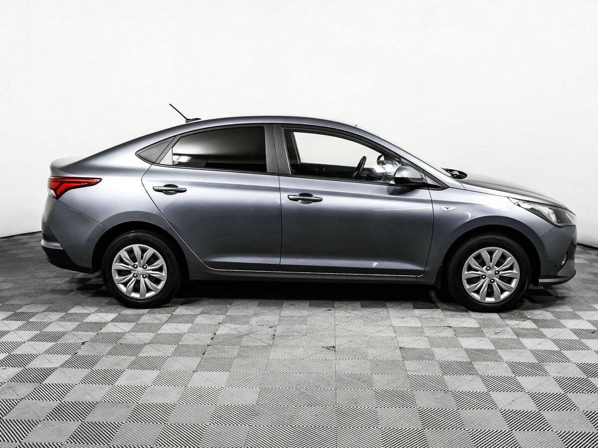 Купить Hyundai Solaris с пробегом. Фото: #3