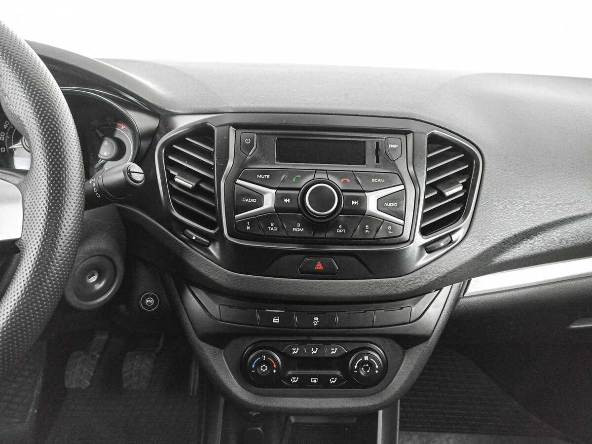 Купить Lada (ВАЗ) Vesta с пробегом. Фото: #12