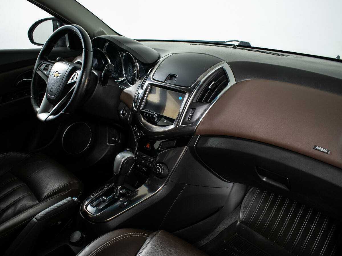 Купить Chevrolet Cruze с пробегом. Фото: #5