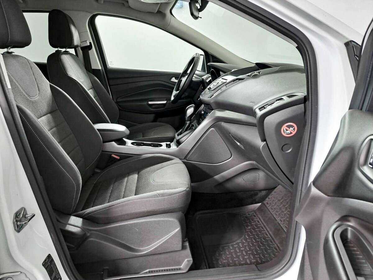 Купить Ford Kuga с пробегом. Фото: #8