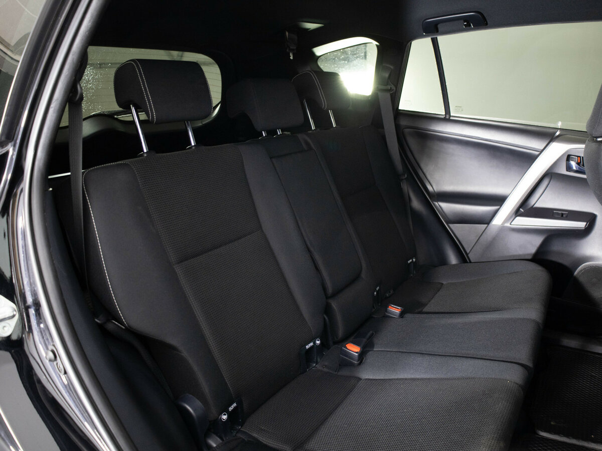Купить Toyota RAV4 с пробегом. Фото: #16