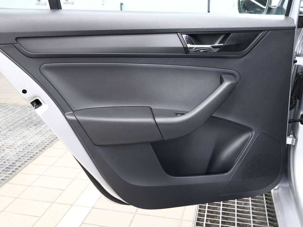 Купить Skoda Rapid с пробегом. Фото: #11