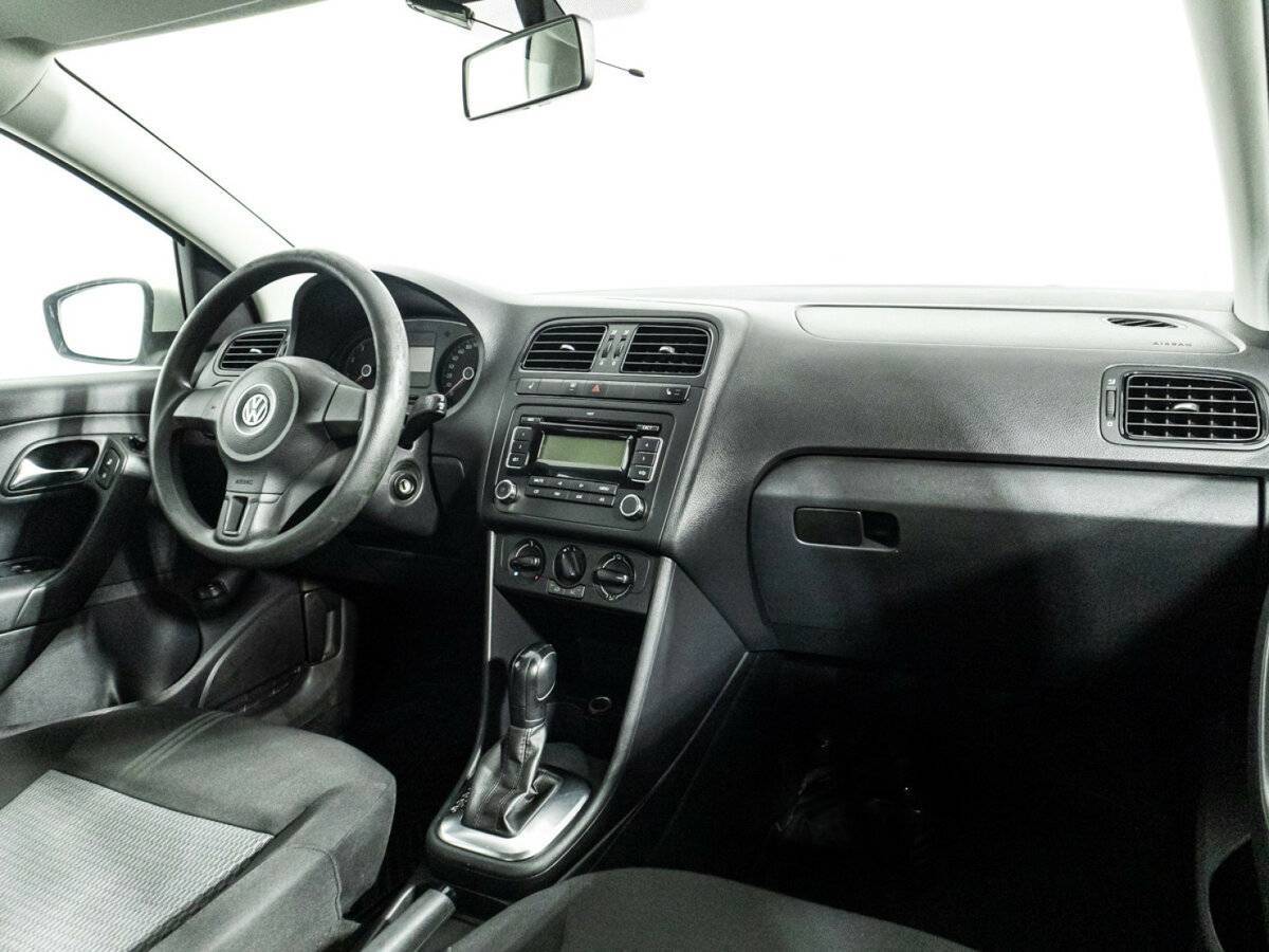 Купить Volkswagen Polo с пробегом. Фото: #8