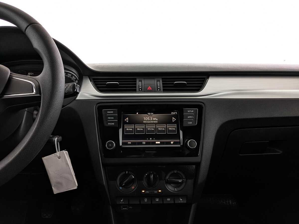 Купить Skoda Rapid с пробегом. Фото: #12