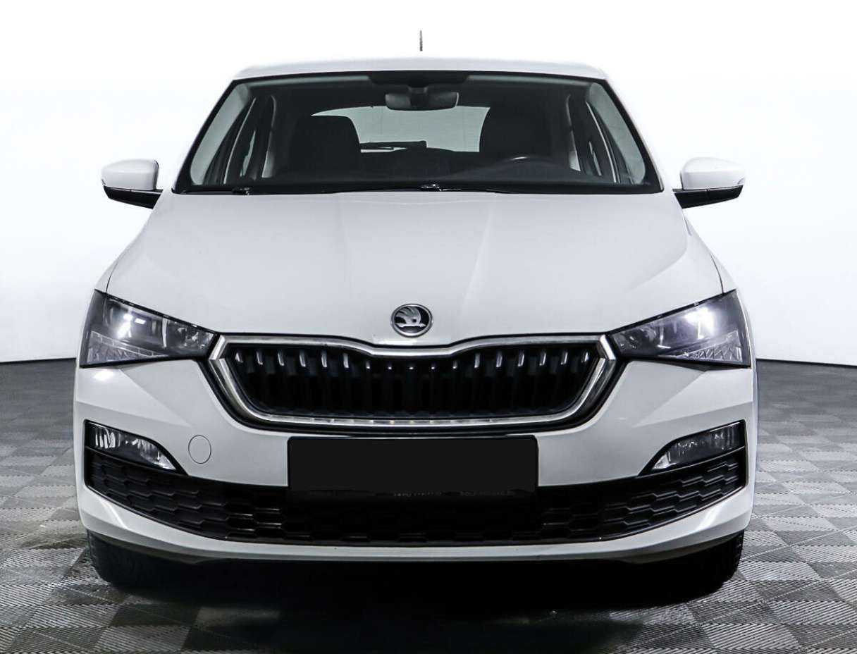 Купить Skoda Rapid с пробегом. Фото: #1
