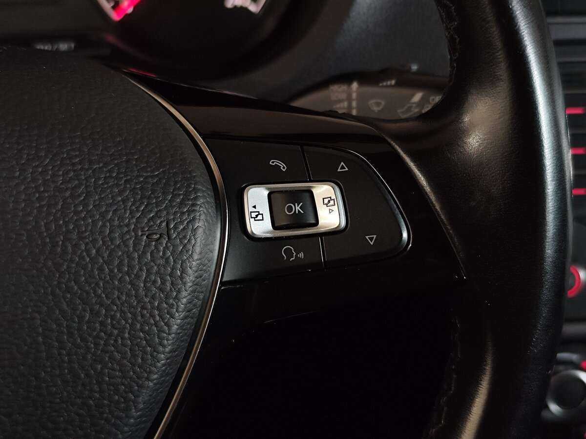 Купить Volkswagen Polo с пробегом. Фото: #10