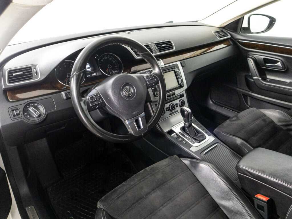 Купить Volkswagen Passat CC с пробегом. Фото: #10