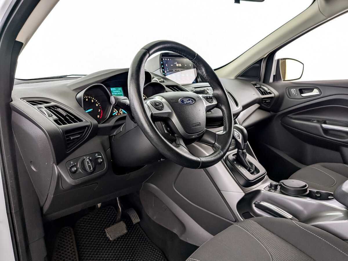 Купить Ford Kuga с пробегом. Фото: #13