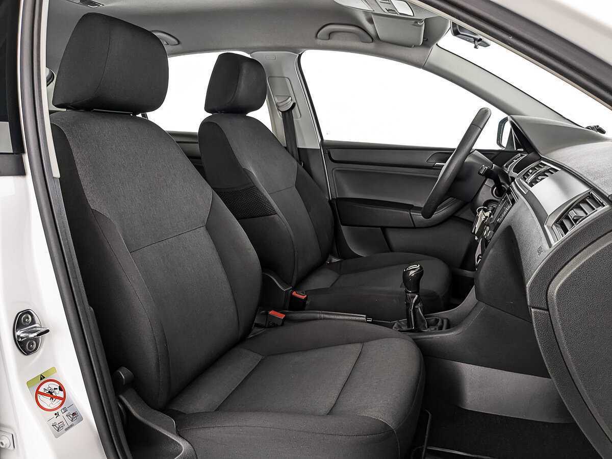 Купить Skoda Rapid с пробегом. Фото: #22