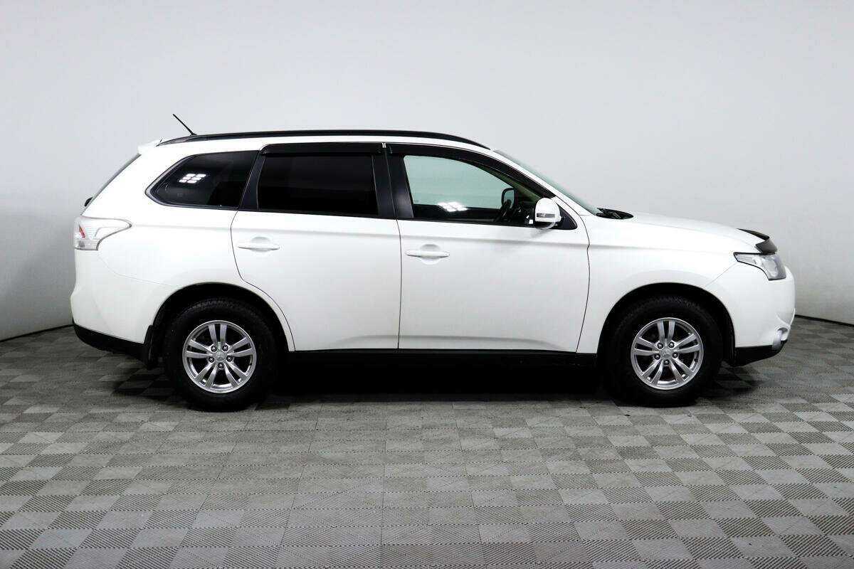 Купить Mitsubishi Outlander с пробегом. Фото: #3