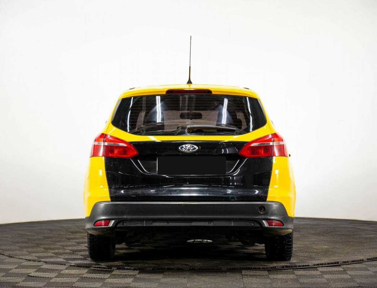 Купить Ford Focus с пробегом. Фото: #4