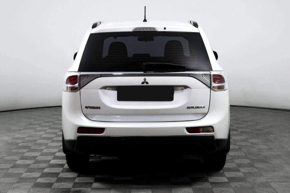 Купить Mitsubishi Outlander с пробегом. Фото: #5
