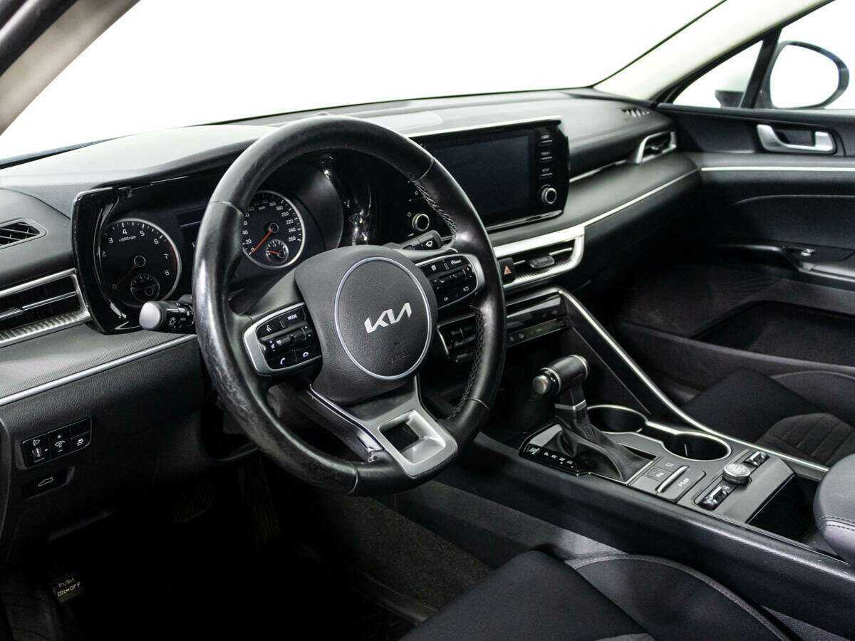 Купить Kia K5 с пробегом. Фото: #10