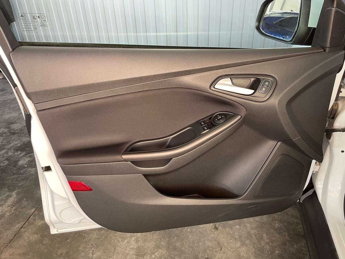 Купить Ford Focus с пробегом. Фото: #16