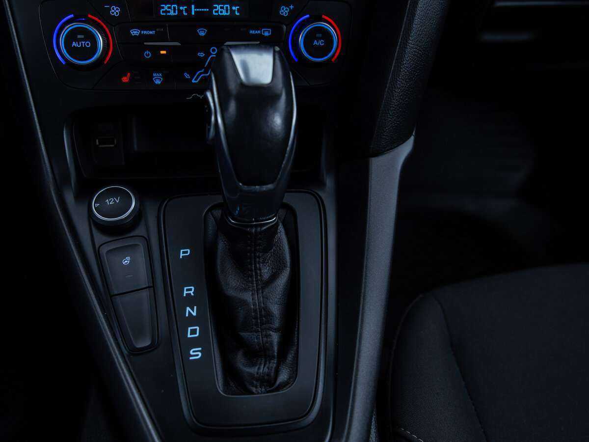 Купить Ford Focus с пробегом. Фото: #17