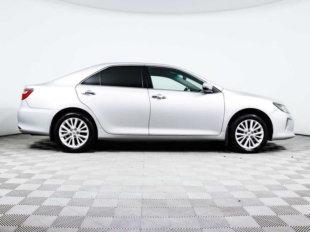 Купить Toyota Camry с пробегом. Фото: #3