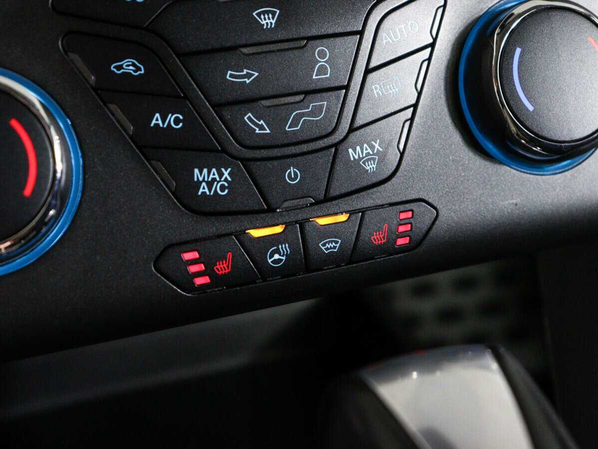 Купить Ford Mondeo с пробегом. Фото: #11