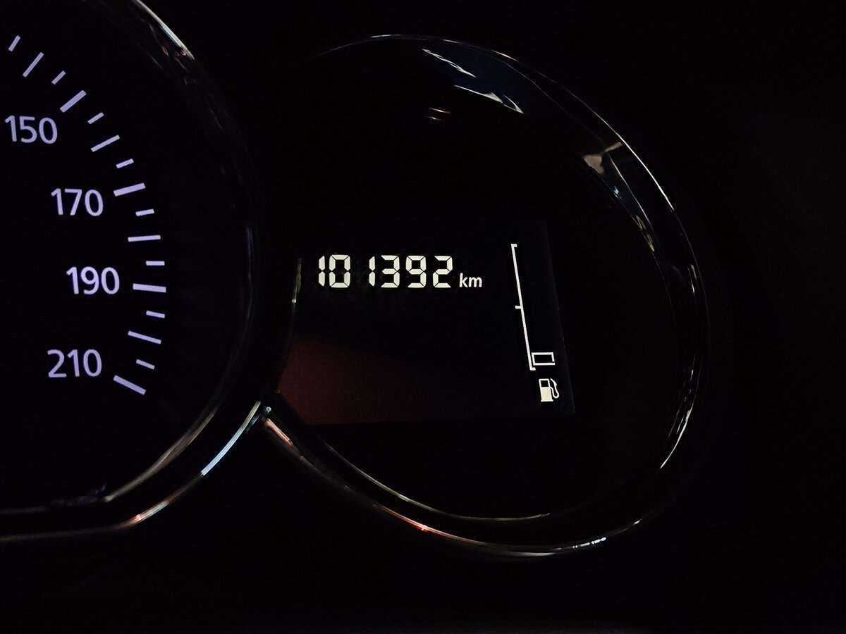 Купить Renault Logan с пробегом. Фото: #4